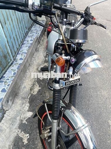Honda tay côn Đen Đỏ Bạc Xe máy cổ điển