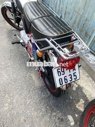 Honda tay côn Đen Đỏ Bạc Xe máy cổ điển