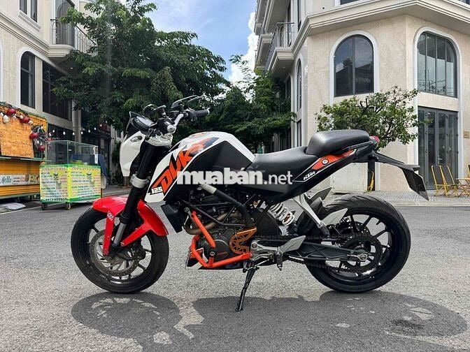 KTM Duke 125 ABS biển số thành phố