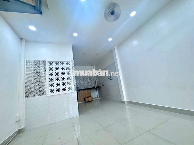 NHÀ MỚI ĐƯỜNG XE TẢI KHU BÀN CỜ GẦN CHỢ TRƯỜNG HỌC GIÁP Tân BÌNH 