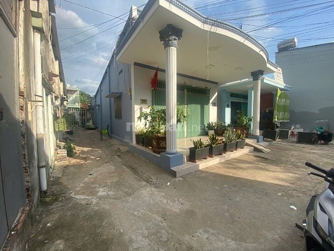 Chủ đi nước ngoài bán nhanh căn nhà 177m2 Linh Trung-Thủ Đức chỉ 3tỷ5
