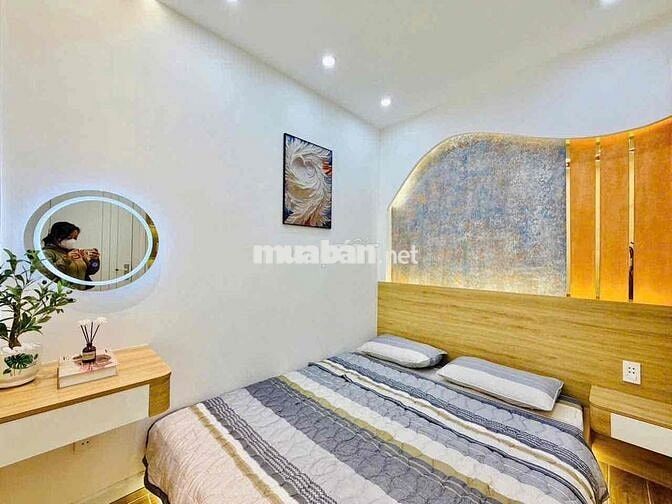 Bán nhà 5tỷ Non hẻm xe Hơi thông trần bá giao