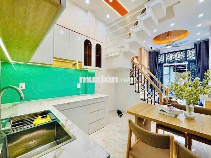 Bán nhà 5tỷ Non hẻm xe Hơi thông trần bá giao