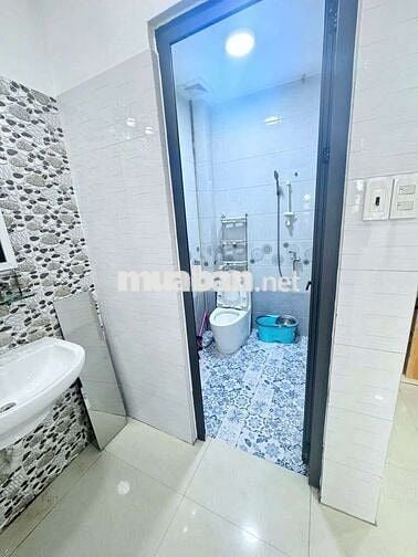 NHÀ MỚI ĐƯỜNG XE TẢI KHU BÀN CỜ GẦN CHỢ TRƯỜNG HỌC GIÁP Tân BÌNH 