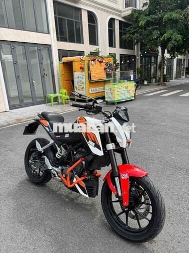 KTM Duke 125 ABS biển số thành phố
