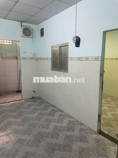 Cho thuê nhà vừa ở vừa kinh doanh, kho, buôn bán. Có chỗ để xe