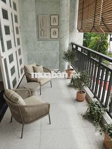 GIẢM 800 BÁN GẤP - NHÀ 2 TẦNG - 139m2-LÔ GÓC 2 MẶT HẺM XE HƠI  ĐỖ CỬA