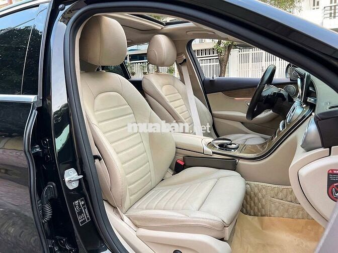 Mercedes-Benz C200 2018 Số tự động Đen