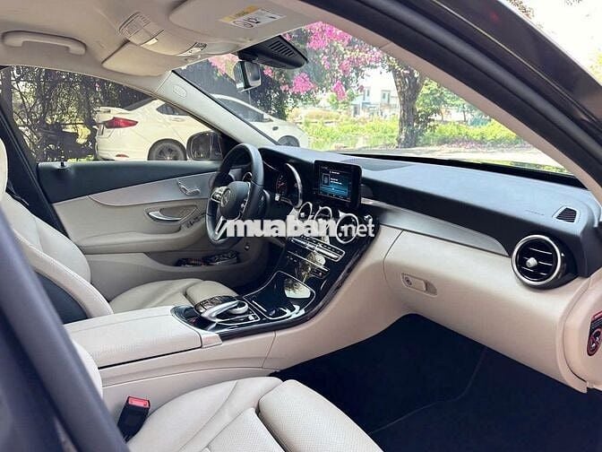 Mercedes-Benz C180 AMG 2020 Xám 35000 km