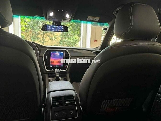 VinFast Lux A2.0 Base 2021 Nâu