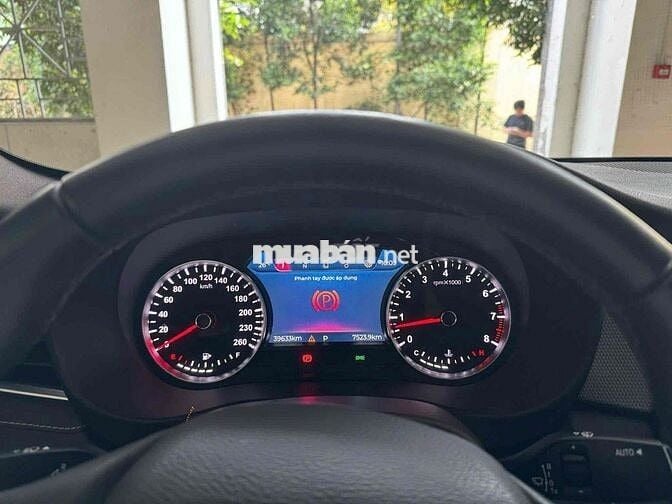 VinFast Lux A2.0 Base 2021 Nâu