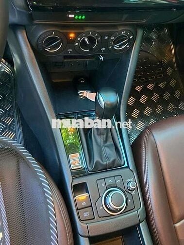 Gia đình bán xe hiệu Mazda CX-3 SX 2024 mới 95%