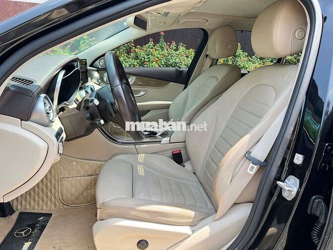 Mercedes-Benz C200 2018 Số tự động Đen