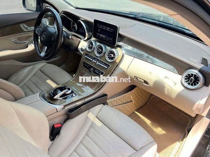 Mercedes-Benz C200 2018 Số tự động Đen