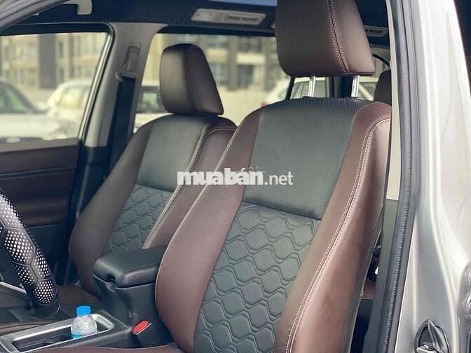 Toyota Innova Cross 2.0V 2024 Bạc 22.000 km