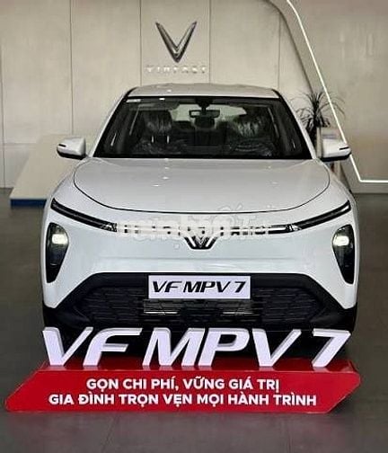 VinFast MPV7