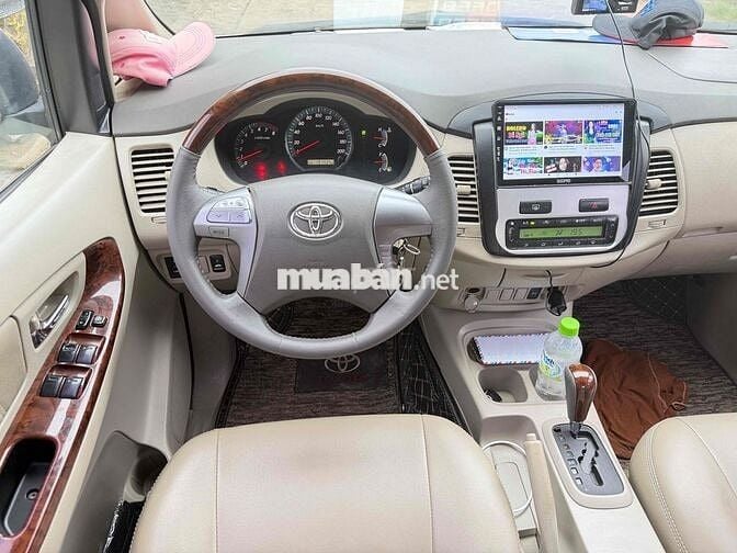 Toyota Innova V 2014 Tự động Bạc 190000 km