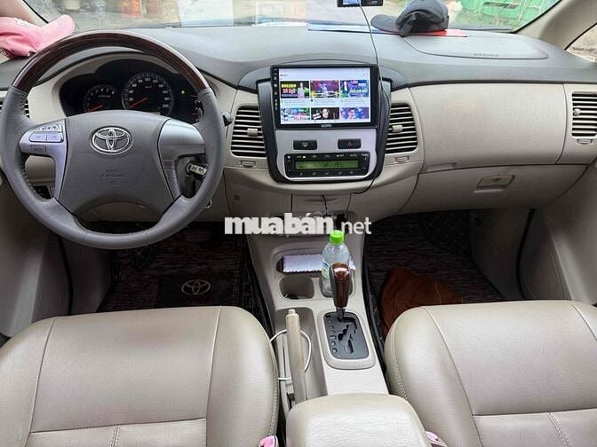 Toyota Innova V 2014 Tự động Bạc 190000 km