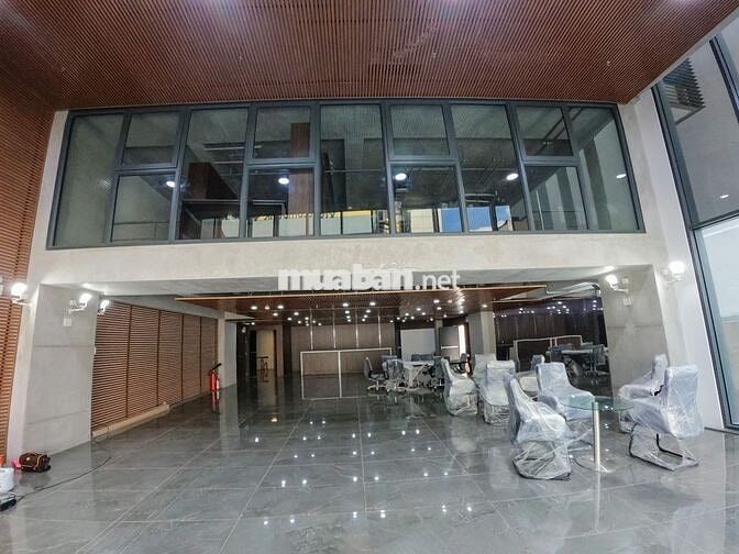 TOÀ NHÀ OFFICE NGAY VÒNG XOAY DÂN CHỦQUẬN 10 , HẦM  6l DTSD ~2000M2