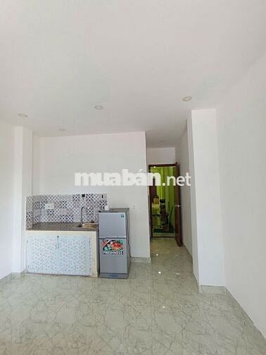 Căn hộ dịch vụ 25m2, bancol, Full nội thất, giá 5,6 triệu