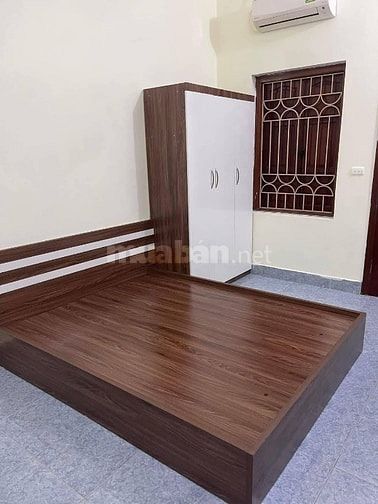 5T Thang Máy Phòng ngõ 116 An Trạch - Cát Linh 18-20m 2,5-3,5 tr/1th
