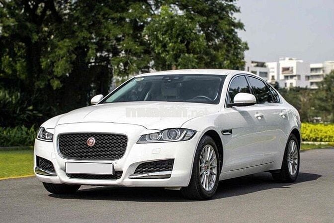 Jaguar XF Pure 2017 Trắng 40.000 miles