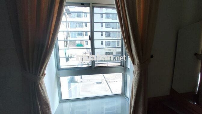 Căn góc có sân vườn Sky Gaden 1 2 PN, 1 WC  81m2