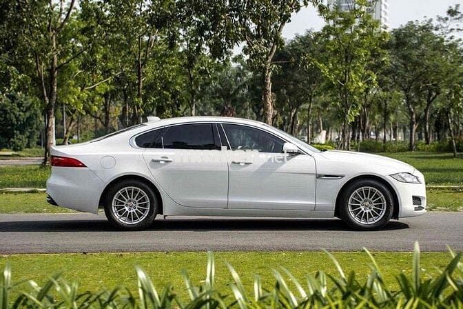 Jaguar XF Pure 2017 Trắng 40.000 miles