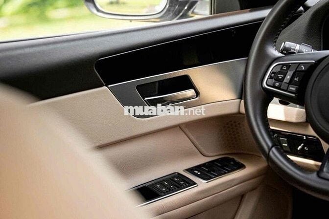 Jaguar XF Pure 2017 Trắng 40.000 miles