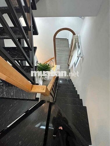 NHÀ ĐẸP 3 TẦNG - GẦN MINH PHỤNG HẬU GIANG ( 8.2m x 6m ) 31M2 Mới 99%