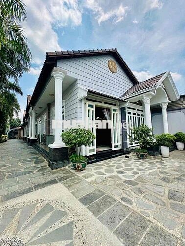 Cho thuê Biệt Thự Sân Vườn 700m2 ngay Kha Vạn Cân P. Linh Tây