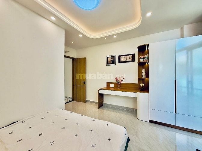 Xe Hơi Đậu Sát Nhà, 45m2 Với 3 Phòng Ngủ, Trung Tâm Bình Thạnh