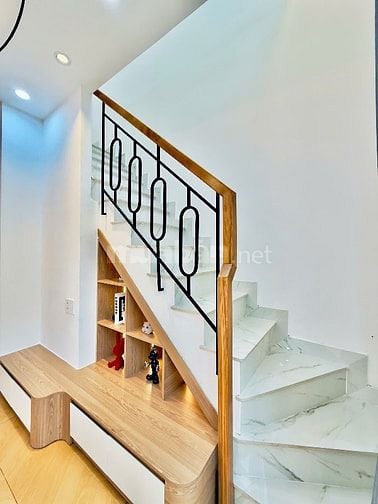 Xe Hơi Đậu Sát Nhà, 45m2 Với 3 Phòng Ngủ, Trung Tâm Bình Thạnh