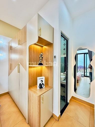 Xe Hơi Đậu Sát Nhà, 45m2 Với 3 Phòng Ngủ, Trung Tâm Bình Thạnh