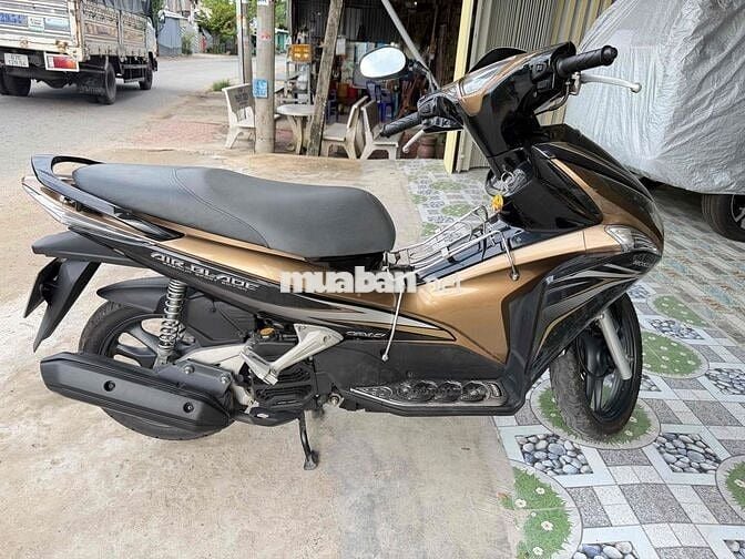 Honda Air Blade 2012 Đen Vàng Đồng