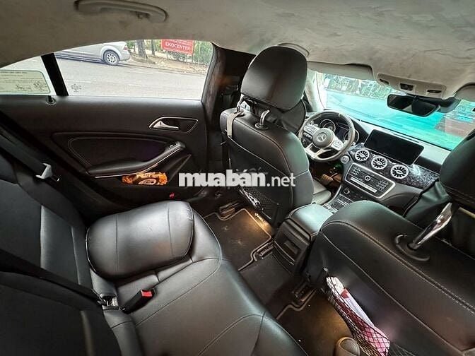 Mercedes-Benz CLA 200 Full-option Xám