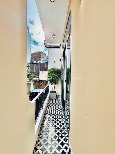 Xe Hơi Đậu Sát Nhà, 45m2 Với 3 Phòng Ngủ, Trung Tâm Bình Thạnh