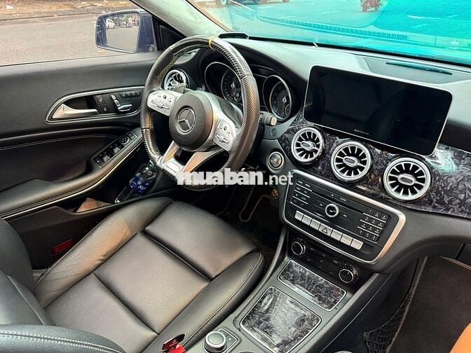 Mercedes-Benz CLA 200 Full-option Xám