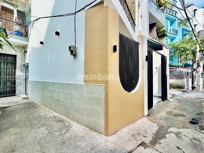 Xe Hơi Đậu Sát Nhà, 45m2 Với 3 Phòng Ngủ, Trung Tâm Bình Thạnh