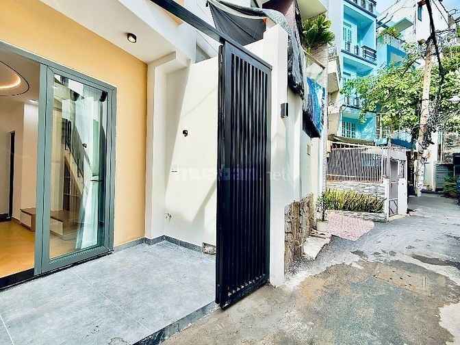 Xe Hơi Đậu Sát Nhà, 45m2 Với 3 Phòng Ngủ, Trung Tâm Bình Thạnh