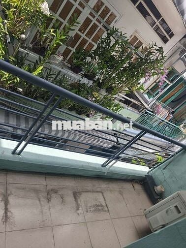 Cho thuê nhà nguyên căn 3 phòng ngủ hẻm 380 Lê Văn Lương 