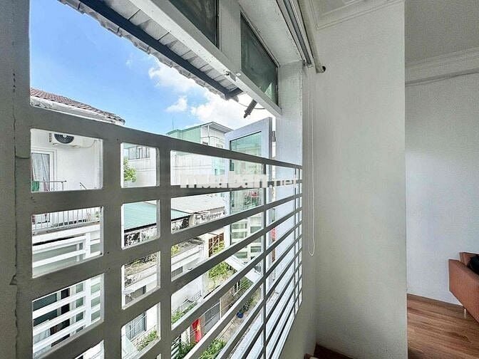 CĂN HỘ - SÁT ĐẠI HỌC HUTECH - ĐẠI HỌC HỒNG BÀNG - QUẬN 2 thảo điền