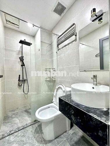 CHDV 2PN full nội thất, sát Q1 (1km)
