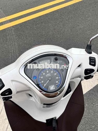 Honda SH Mode 2019 Trắng Việt Nam