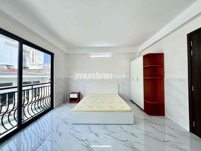 STUDIO BAN CÔNG THUẬN TIỆN QUA Q1, PHÚ NHUẬN