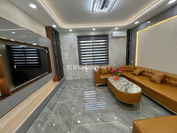 Bán nhà 5x15m, 4 tầng, hẻm 6m cực đẹp, giá cực rẻ
