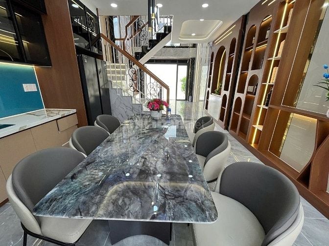 Bán nhà 5x15m, 4 tầng, hẻm 6m cực đẹp, giá cực rẻ