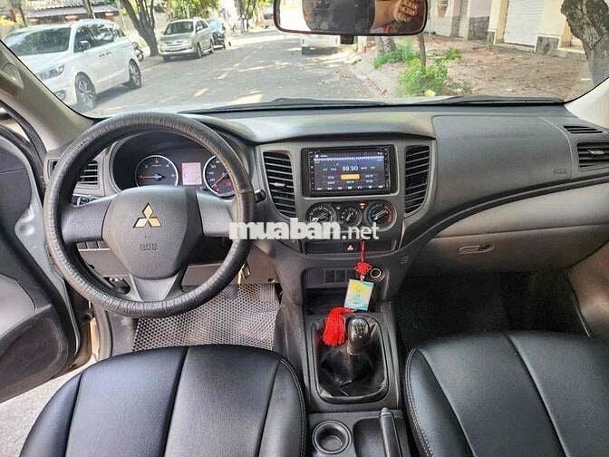 Mitsubishi Triton 2016 1 cầu Số sàn Bạc