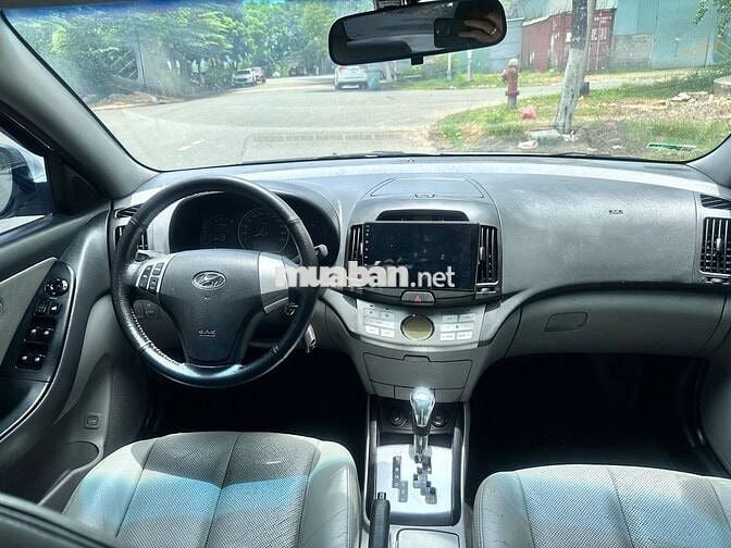 Hyundai Avante 2014 Tự động Bạc