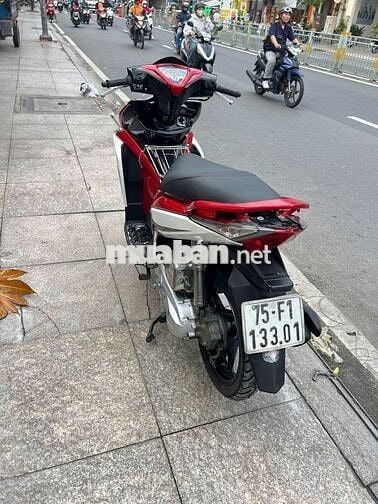 Honda Air Blade 2012 Đỏ trắng đã sử dụng